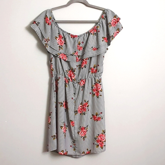 Discovery Co. Floral Dress Junior size large - Picture 2 of 5